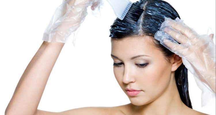 Capelli bianchi: 5 trucchi per nascondere la ricrescita ...