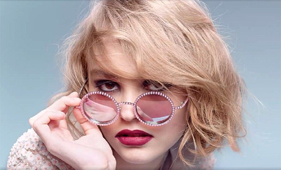 Lily-Rose-Depp-chanel