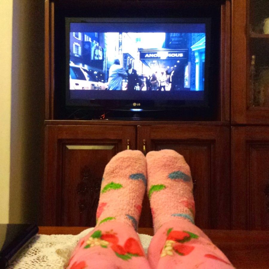 ...la libidine dei calzettoni e della tv accesa al posto del venerdì in giro per locali...