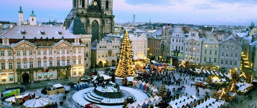 christmas_market_old_town_square_prague_czech_republic_10804_2560x1080