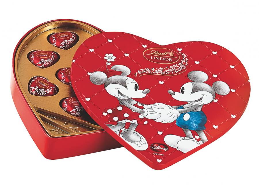sfondiamoci di cioccolatini insieme amica!