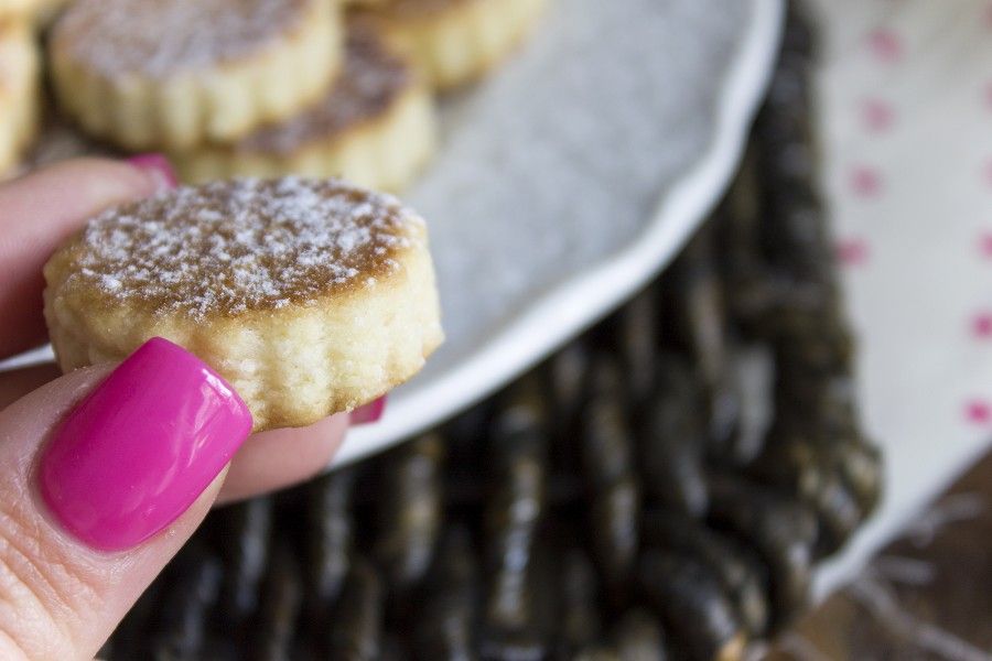 biscotti-alla-mandorla-cotti-in-padella-contemporaneo-food