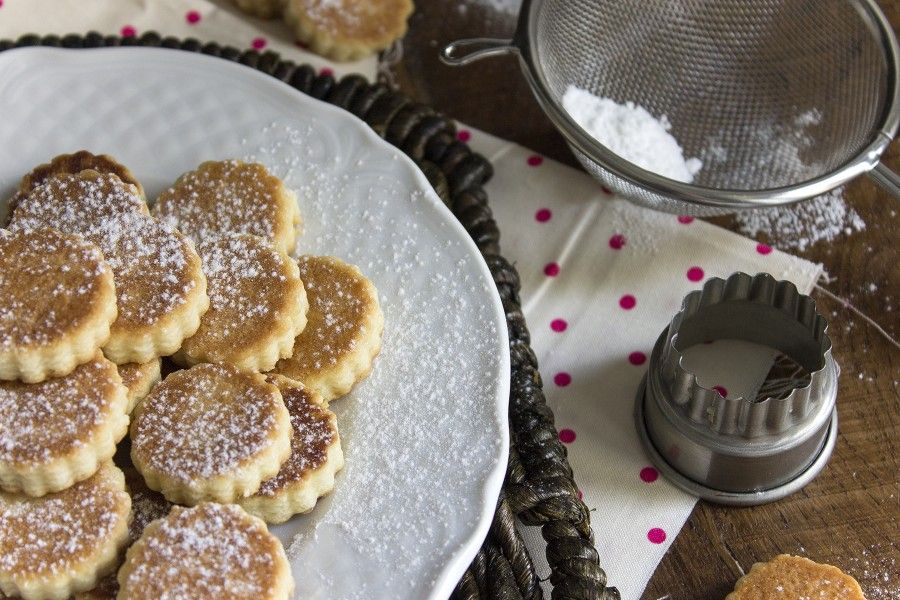 biscotti-alla-mandorla-cotti-in-padella-contemporaneo-food