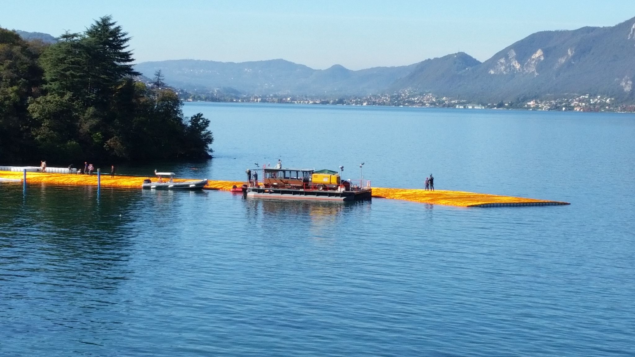 lago-d-iseo-christo3