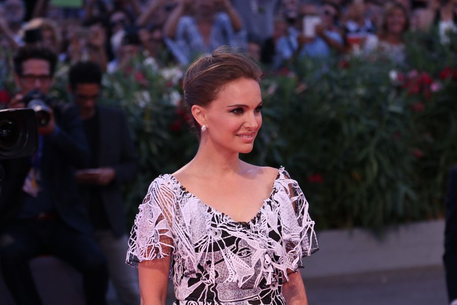 Natalie Portman sul red carpet di Jakie Ph Credit Movieplayer.it