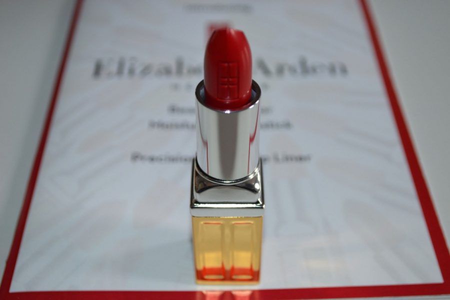EA-Lipstick-Closeup-1200x800