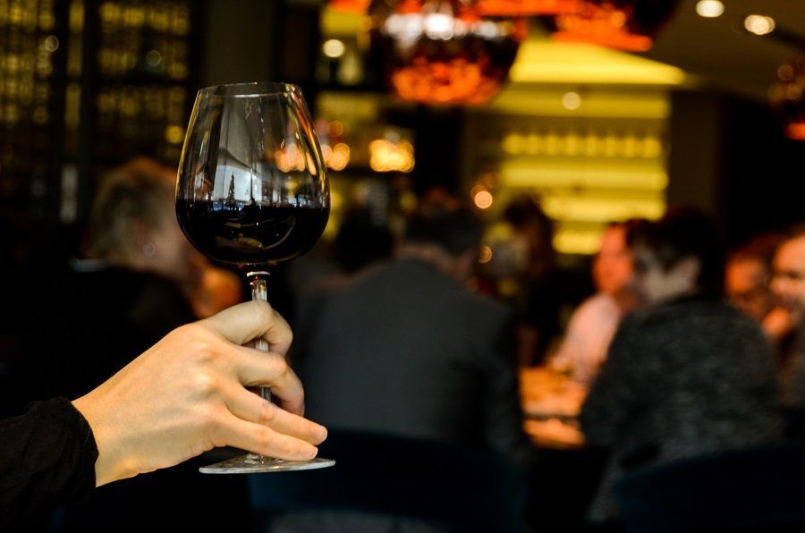 Un calice di vino rosso