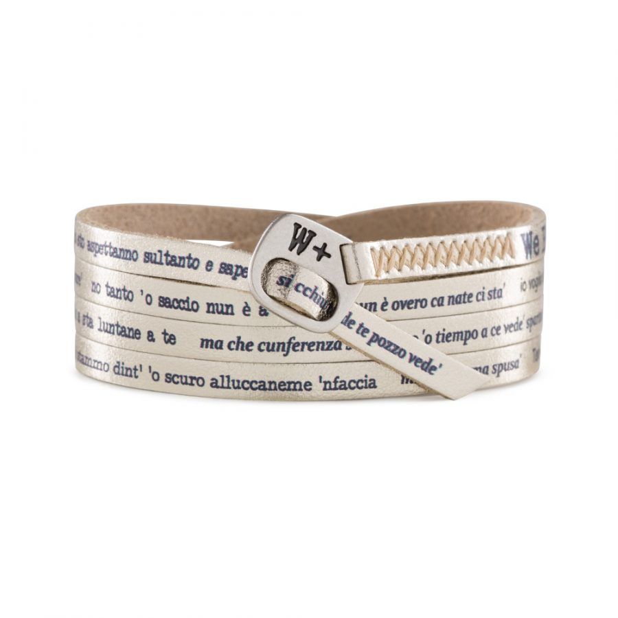 I bracciali con i testi delle canzoni di Gigi D'Alessio