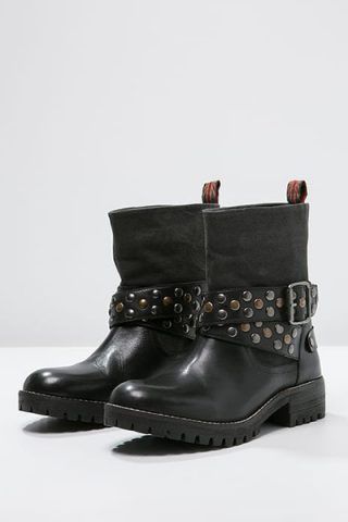 Pepe Jeans (130 €)