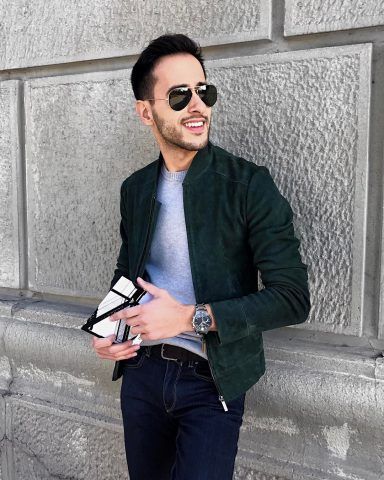 Motiankari in Emporio Armani