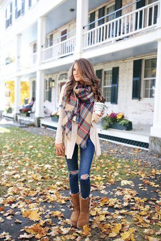Jeans + cardigan