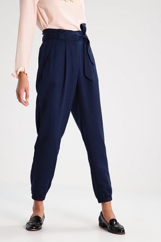 Pantaloni di Mint&Berry (disponibili su Zalando - 50 €)