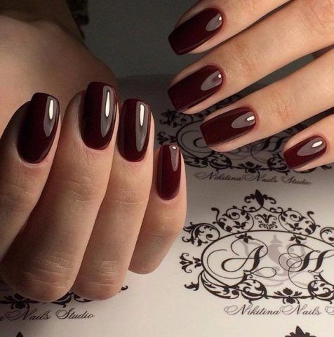 Manicure dark