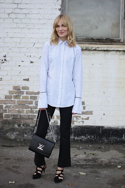 Camicia, pantaloni neri e scarpe flat - Dal blog Blame in on Fashion