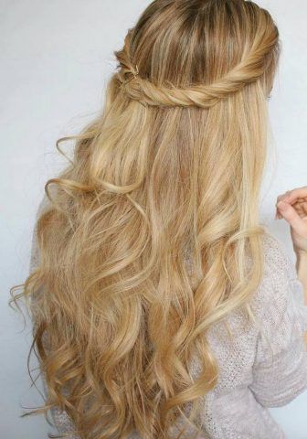 Capelli da sposa semisciolti