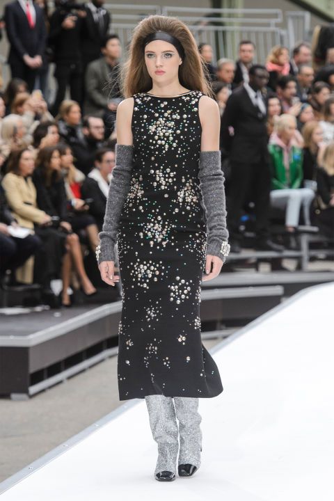 Paris Fashion Week, l'abito stellato di Chanel