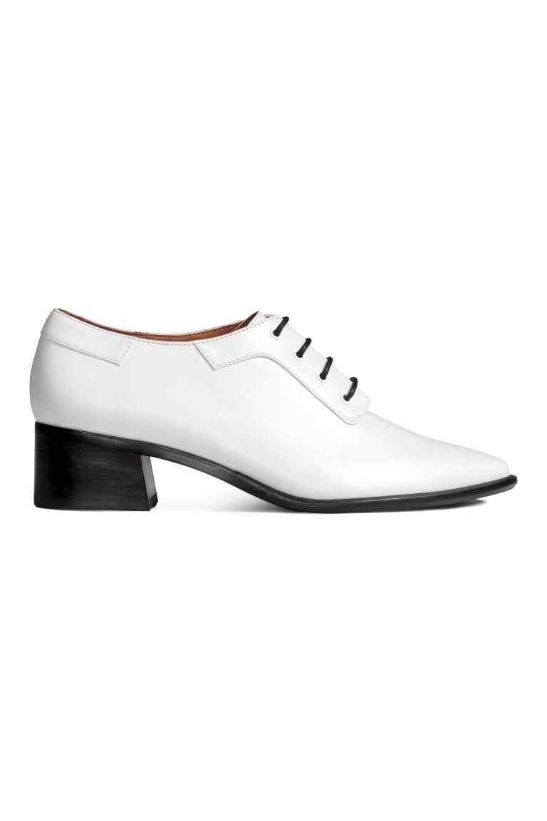Scarpe stringate H&M, derby con tacco, 29.99 euro