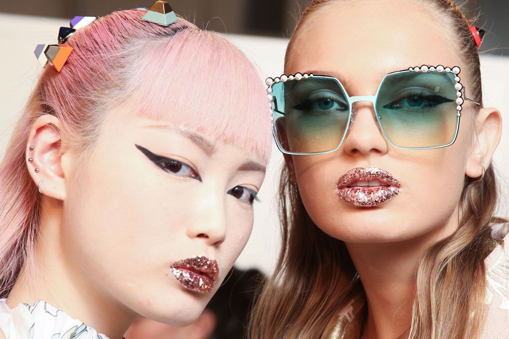Make up labbra primavera-estate 2017, con glitter da Fendi
