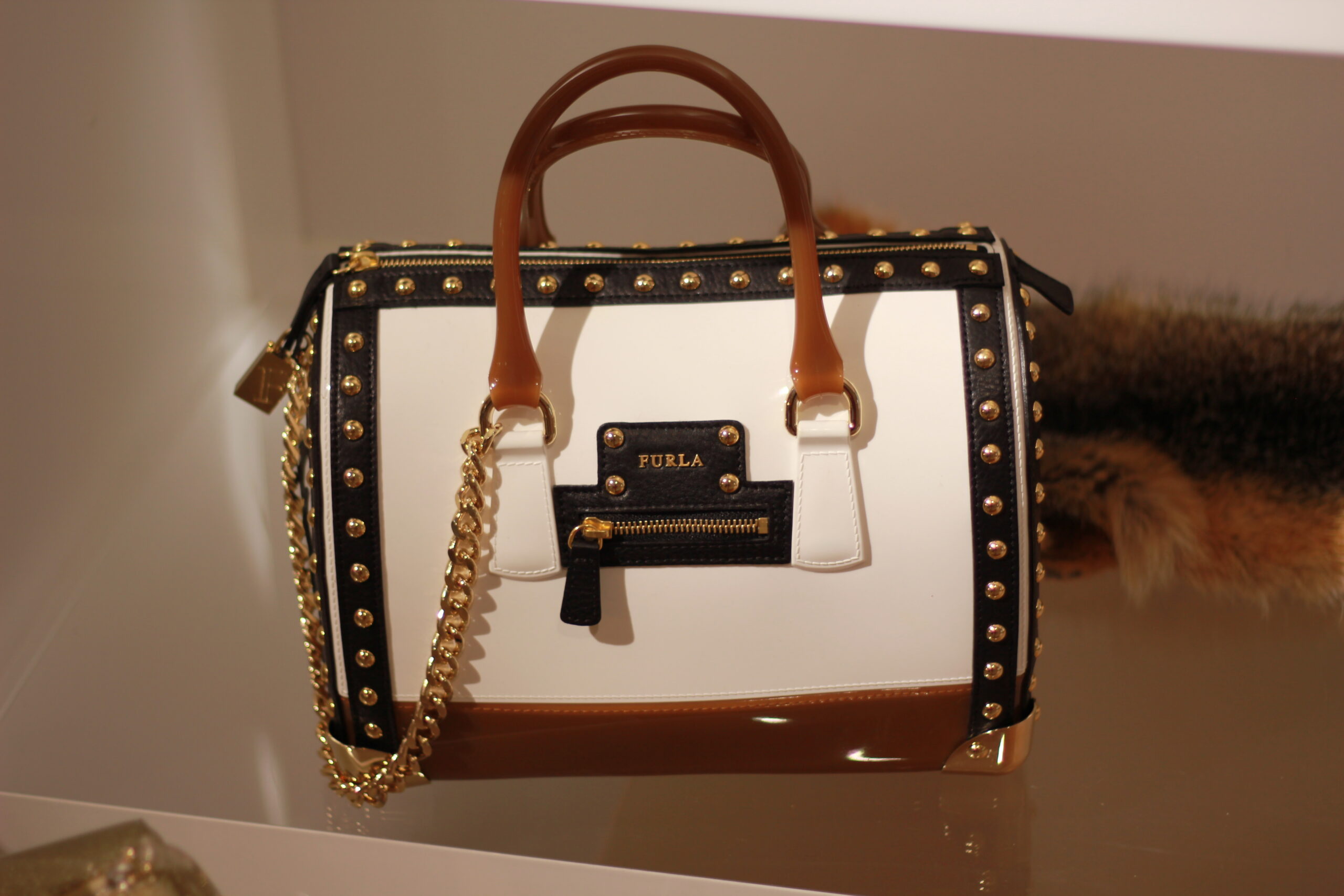 Candy Bag by Furla: il must dell'estate 2011 rivisitato per la prossima stagione estiva