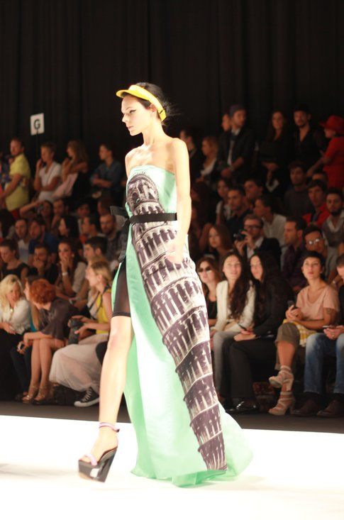 Sfilata Frankie Morello SS 2012