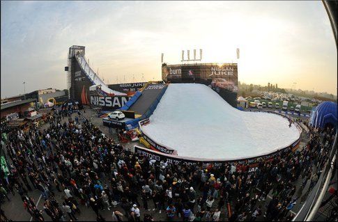 L'area esterna di Nissan Skipass a Modena