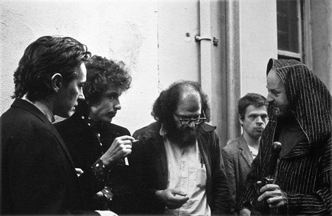 Lawrence Ferlinghetti, con Allen Ginsberg e Bob Dylan