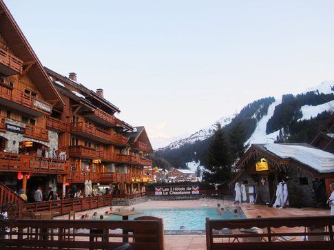 Meribel, la piscina all'aperto