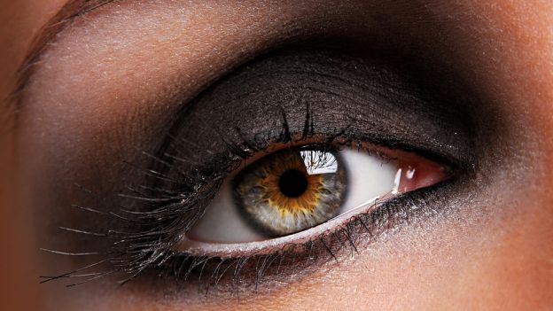 Il make up in cinque mosse: lo smokey eyes