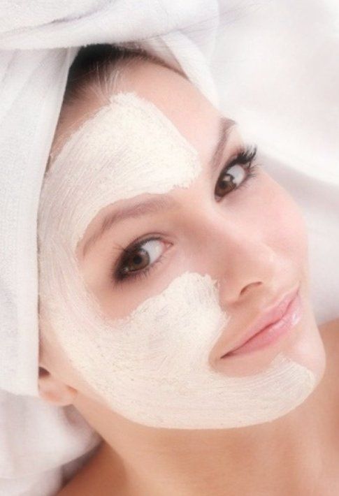 applicazione maschera viso