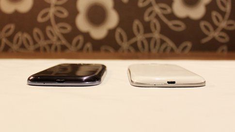 Le due versioni del nuovo Samsung Galaxy S III: Marble White e Pebble Blue