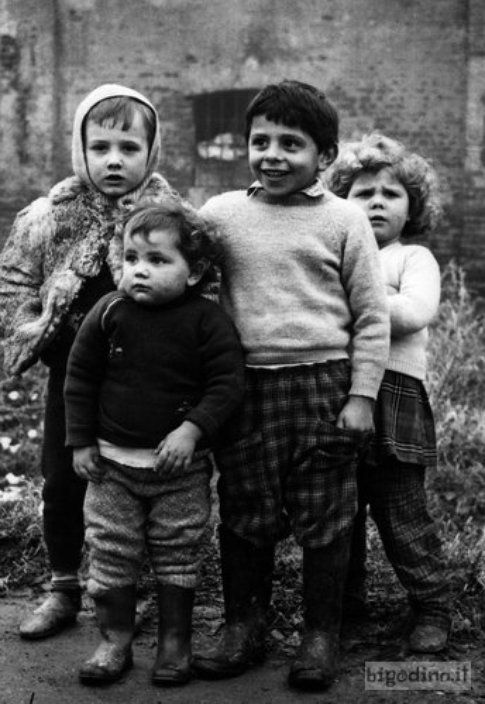 Bambini al Bosco ex Parmigiano, Cremona 1962