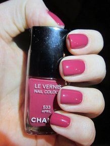 LE VERNIS n° 533 April, un elegante rosso lampone