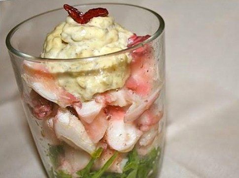 bicchiere di insalata di polipo