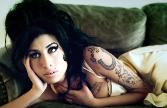 Amy Winehouse raccontata dal padre nel libro "Amy, mia figlia"