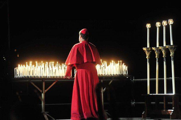 Assassinio nella cattedrale: il Duomo di Milano si fa teatro