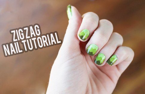 Nail art zig zag