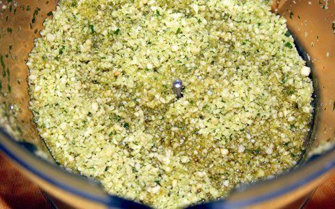 pesto di mandorle, basilico e prezzemolo