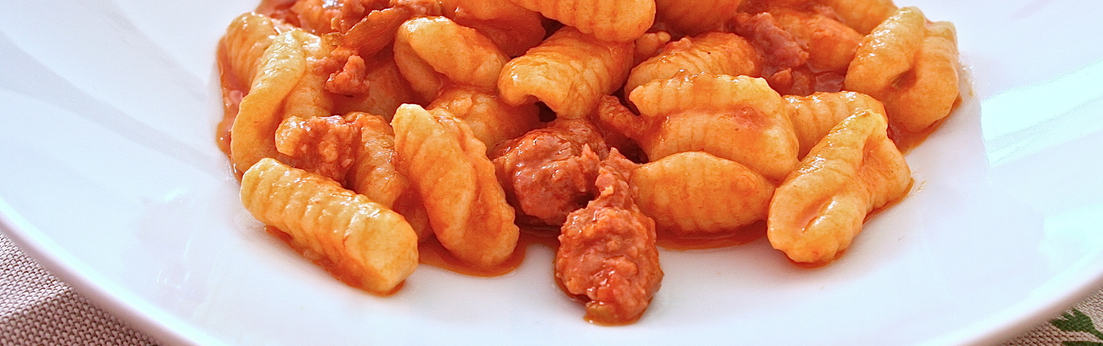 Gnocchetti freschi al sugo di salsiccia