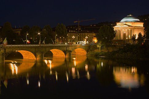 Torino di notte (foto di Alessandro Amé)