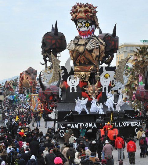 Courtesy of il Carnevale di Viareggio