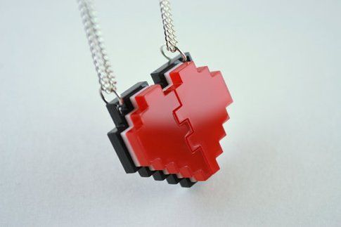 Pixel Heart Friendship Necklace - Fonte: Etsy.com