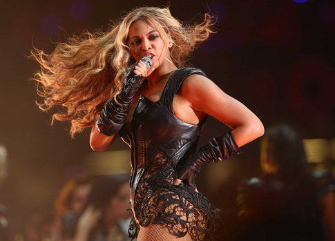 Beyonce al Superbowl -ph. Christopher Polk/Getty Images via Mashable.com