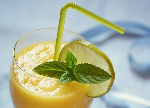 Smoothie ananas, mango, lime e menta (Credits photo Alice Food Couture)