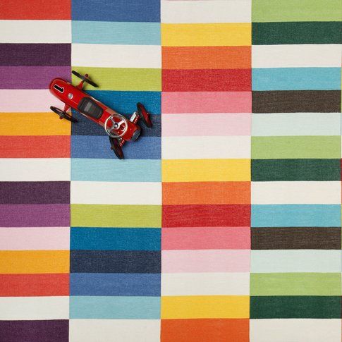 Pappelina - "Molly rug multi", su Scandinavian Design Center