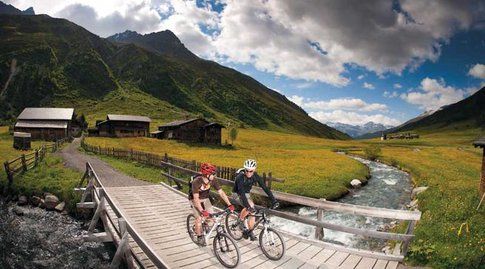 Tantissimi i percorsi per la mountainbike. Foto di Davos.ch