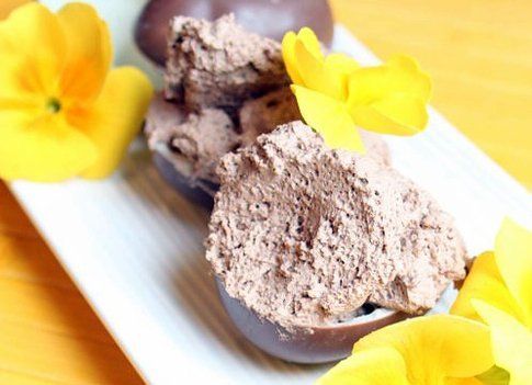 Ovetti e mousse al cioccolato di "Dolcipensieri"