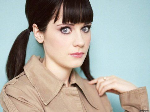 Zooey Deschanel - via Fanpage.com