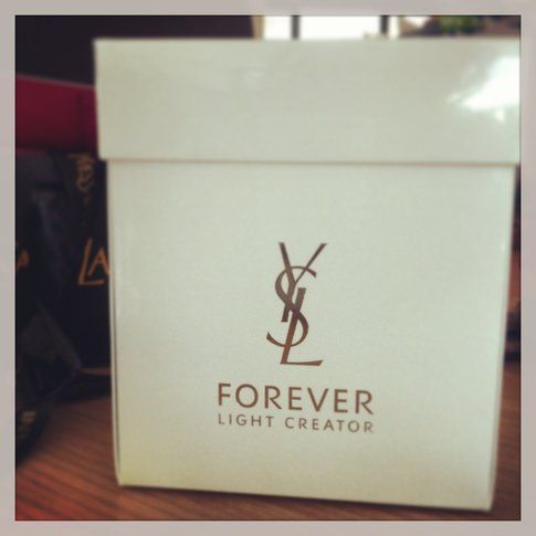 Yves Saint Laurent- Forever Light Creator