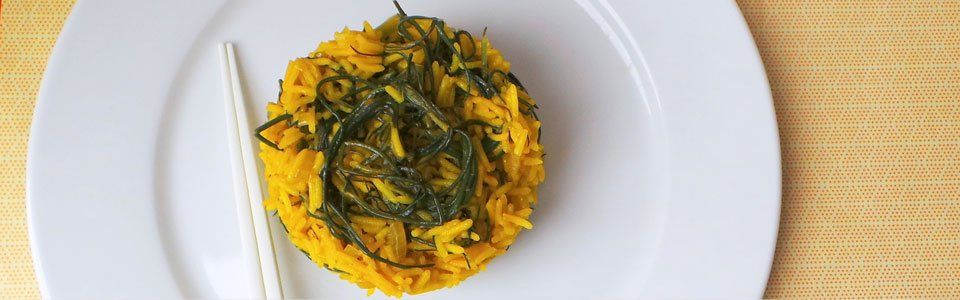 Riso thailandese alla curcuma con agretti