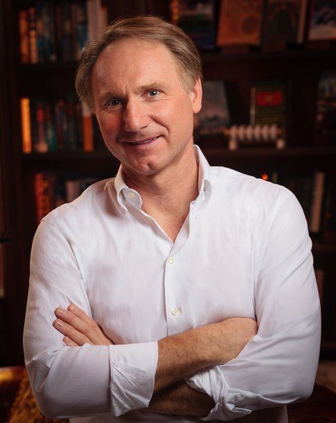 Dan Brown - foto da press kit ufficiale